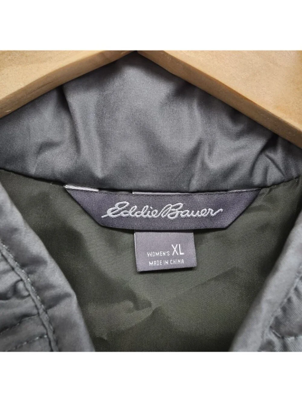 Eddie Bauer Lightweight Quilted Vest Size XL Outdoor Layering Packable Green